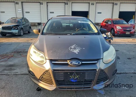 2013 Ford Focus S z USA, uszkodzony, nr VIN 1FADP3E29DL227142
